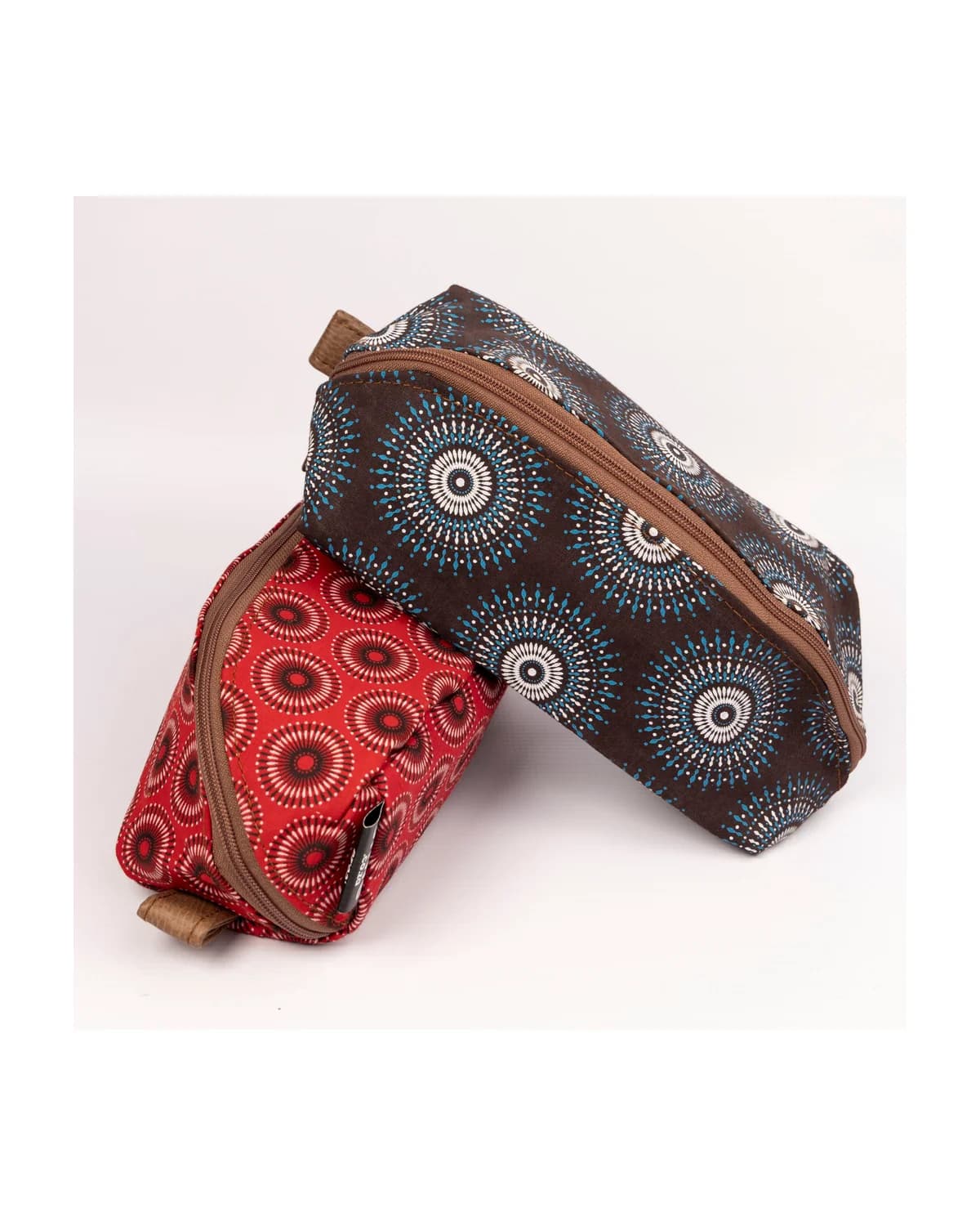 Unisex Shwe Zip Down Toiletry Bag - View 1